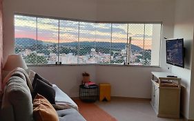 Dúplex do Poente, vista única a 5min da Rota do Vinho em São Roque SP